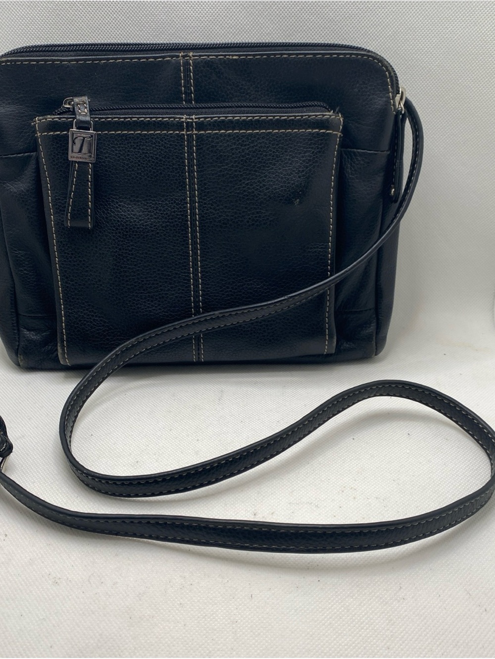 Tignanello Black Leather Crossbody Bag with Contrast Stitching